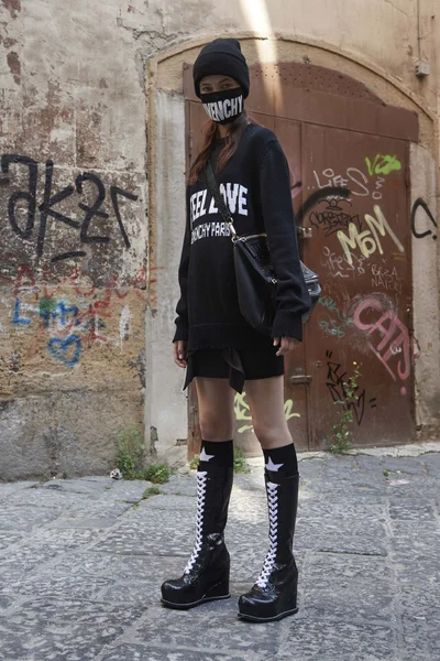 Look 30